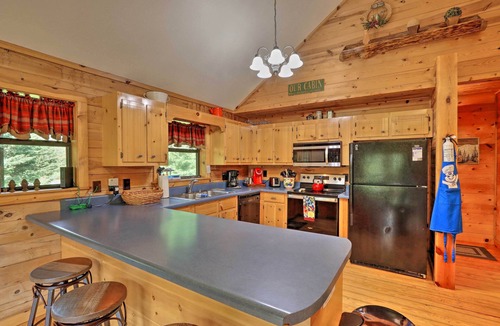 Hayesville Cabin | 'River's Edge' - Ultimate Riverfront Getaway