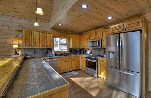 Blue Ridge Cabin | Riverfront Cabin w/Private Dock, Putting Green, Game Room! 3.5mi 2 Blue Ridge