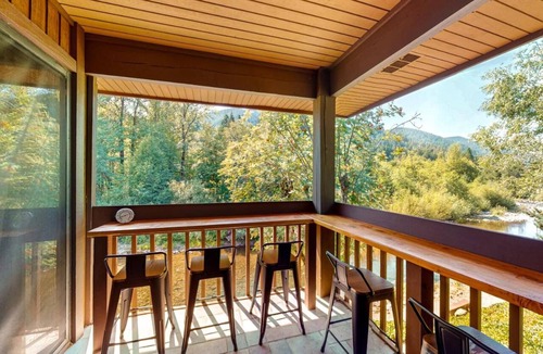 Welches Condo | Riverfront Retreat Ski Golf Hike Kids and Dog Welcome!