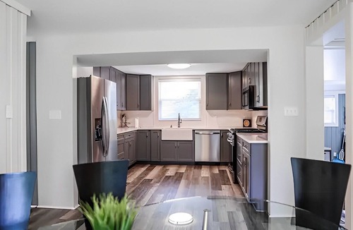 Winamac House | Riverfront Retreat