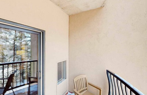 Wisconsin Dells Condo | Riverfront View Resort Stay in Wisconsin Dells