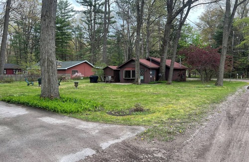 Oscoda House | Rivers, lakes, and trails! Family friendly cozy cabin.