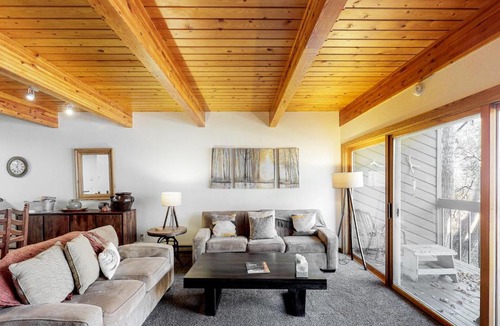 Telluride Hotel | Riverside D03