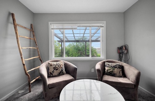 St. Clair House | Riverside getaway