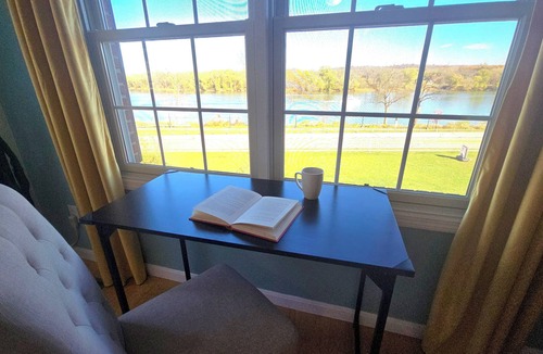 Lawrenceburg House | Riverview Home Near Creation Museum/Ark/Ski/Bikes/Cincinnati/Hot Tub-Sleeps 11