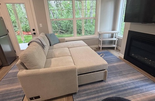 Riverside Condo | RiverWest Trailside Tranquility - Sauna - Dogs Friendly