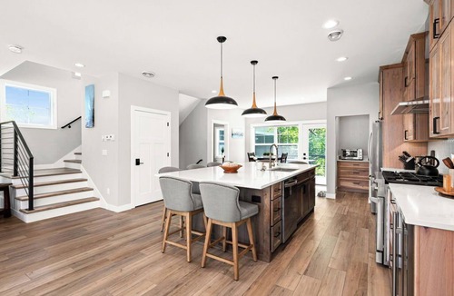 Riverside House | RiverWest Up North Oasis-Sauna-Dog Friendly