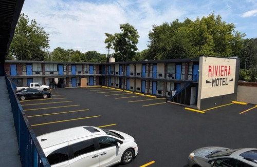 Detroit Hotel | Riviera motel