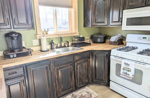 Hatch House | Rizzo's River Run - Bryce & Zion Riverside Retreat - 2 Beds 1 Bath
