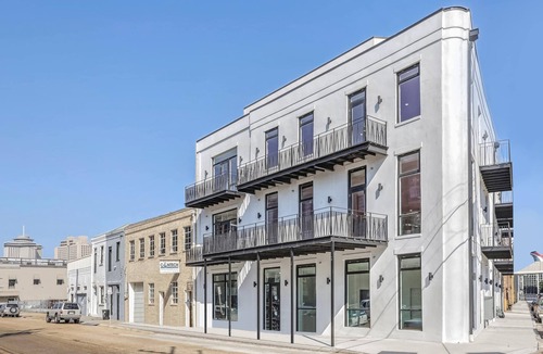 Arts/Warehouse District Apartment | Roami at Churchill | 3 Bedroom w/Balcony