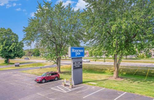 Grand Haven Hotel | Rodeway Inn Grand Haven