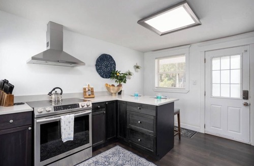 Varnum Park Cottage | Romantic Cottage