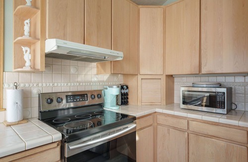 Waldport Cottage | Romantic Sunset Beach Views, HotTub @pinpointstays