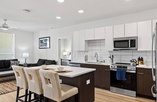Desert Ridge Condo | Rooftop Pool + Sauna & Spa | Mins to Desert Ridge + TPC Golf | Azur