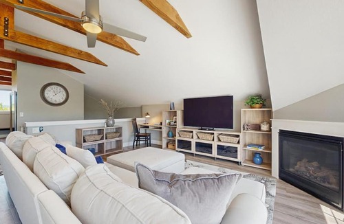 McMinnville House | Rooftop Studio