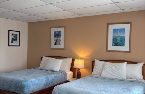 Upper Matecumbe Key Hotel | Room #2 in Charming hotel with AC in sunny Islamorada