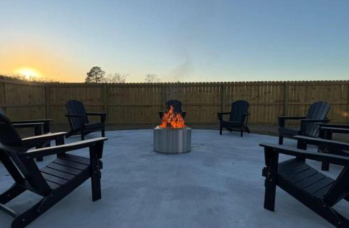 Thackerville House | Royal Flush Villa - King Bed near WinStar