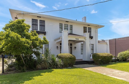 Downtown Jackson House | Royal Resort