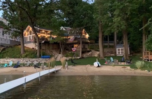 Sister Lakes House | Rusted Anchor · 7 bedroom gem in Sister Lakes