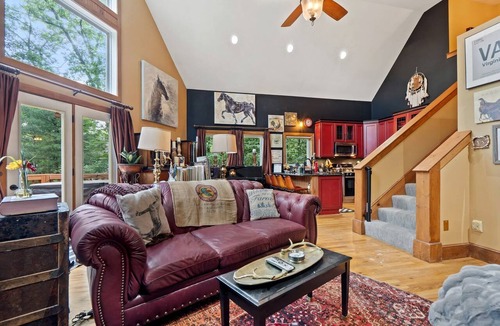 Mount Jackson Cabin | Rustic A-Frame Chalet with Hot Tub & Scenic Views in Mount Jackson, Virginia