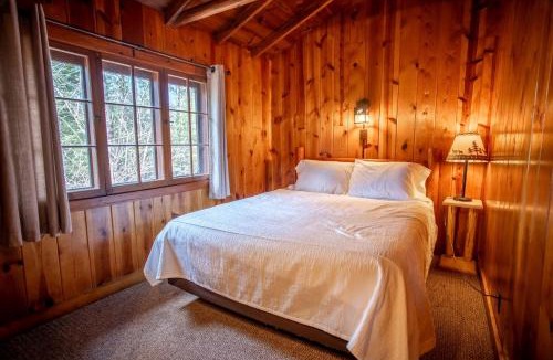Babbitt House | Rustic Cabin with Cozy Fireplace & Private Deck Near Babbitt, Minnesota