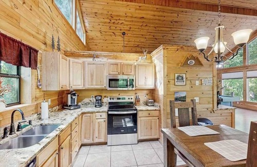 Sautee Nacoochee Cabin | Rustic Charm Cabin Helen