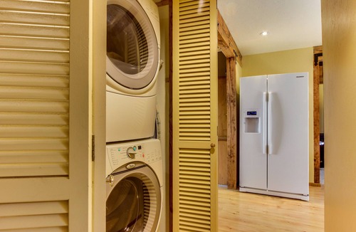Sunriver Cabin | Rustic-Chic Home w/ Private Hot Tub, SHARC Access, Shared Pool - Great Location