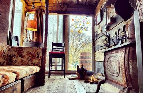 Jonesville Cabin | Rustic Container Accommodation for Glamping in Kentucky