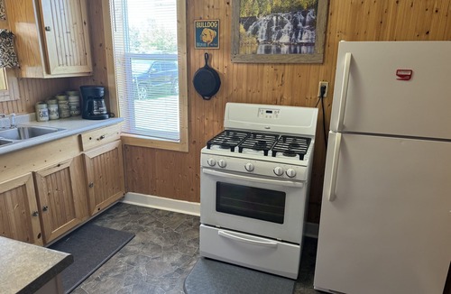 Interior Township House | Rustic Cozy Cottage! Snowmobile,ATV Trails, Bond & Agate Falls, Bruce Crossing!