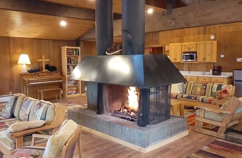 South Range Cabin | Rustic Lodge near Lake Superior