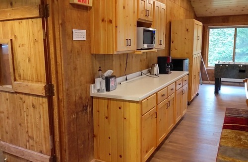 South Range Cabin | Rustic Lodge near Lake Superior