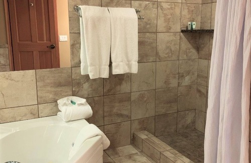 Vancouver Hotel | Rustic Lodge Room w/Balcony, On-site Restaurant & Scenic Atmosphere