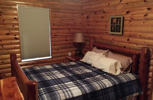 Germfask Cabin | Rustic Log Cabin on the Upper Peninsula in Blaney Park, Michigan