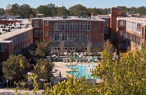 Judson Apartment | Rustic Meets Modern 2BR 2BA