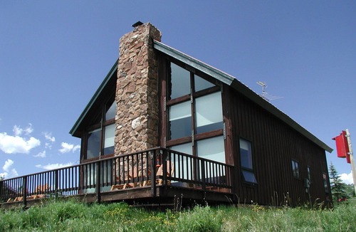 Mount Crested Butte House | Rustic mountain home with stunning mountain views from the large deck!
