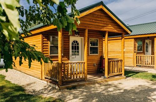 Dayton Cabin | Rustic Ridge Cabin 2, Charming Dayton Retreat (3 Options!)