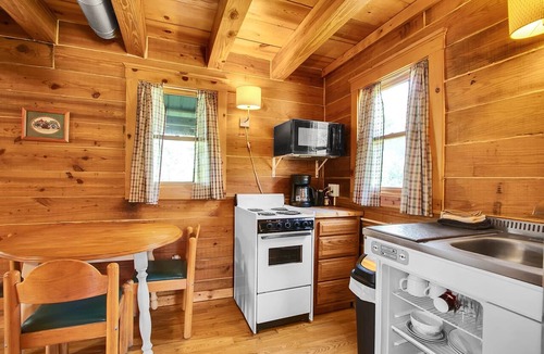 Savanna Cabin | Rustic River Cabin 5