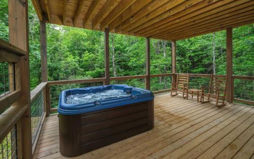 Sevierville Villa | Rustic Timber