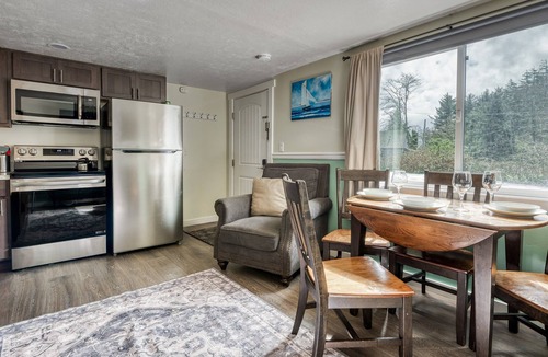 Netarts Apartment | S3 - Beach Break - Surf Inn