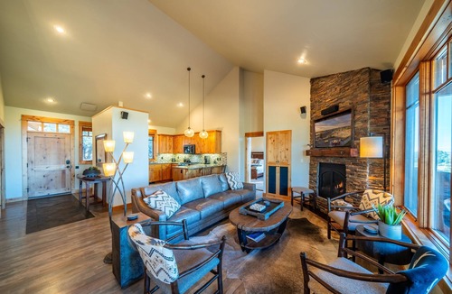 Powell Butte Cabin | Sage Canyon | Brasada | Hot Tub | Mountain Views