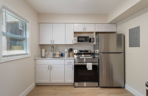 Parsuns To Cocoa Beach Apartment | Saltwater Beach Bungalow Retreat