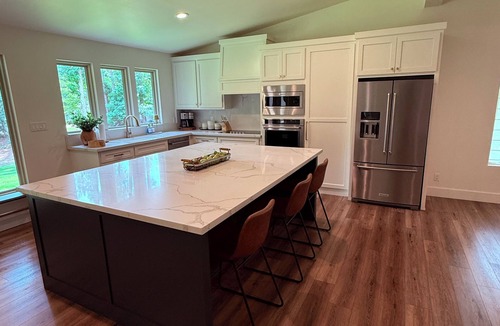 Brookeland House | Sam Rayburn Stunner - South End - Fully Remodeled, Water View, and Water Access