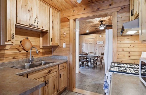 Webster Cabin | Sand Lake Peninsula Getaway - Sandy Beach