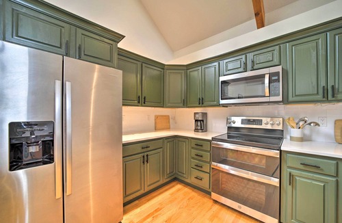 Sapphire House | Sapphire 5BR Luxe: 5 Private Baths, Mtn Views