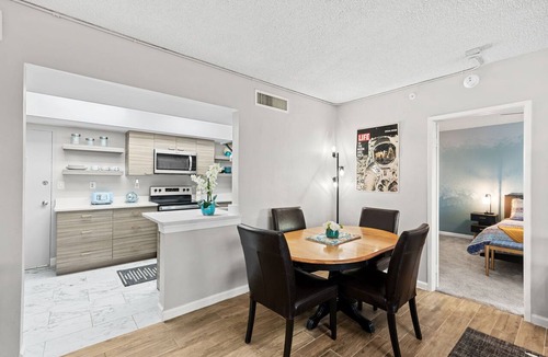 South Patrick Shores Condo | Satellite Beach Condo: Private Balcony, Beach Path & Game-Ready Foosball Table! 🏝️