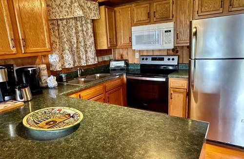 Sevierville Cabin | Saturday available today!
