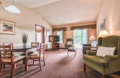 Pembine Hotel | Scenic Wisconsin Escape! Suite w/Pool, Gym, Trails & Golf! Free Parking!