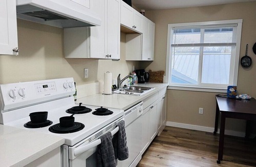 Southeast Salem Apartment | Scout- a rustic “cabin” apartment, very fast wifi