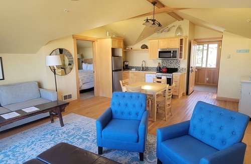 Cannon Beach Cabin | Sea Sprite on the Estuary