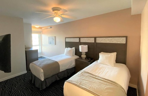 Seaside Gilbert District Resort | Seaside Beachfront Resort! 3 Bedroom. (Add Nights 5, 6 &7 only $50 each)